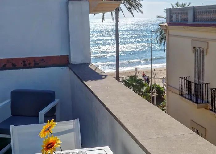 White Penthouse By Hello Homes *