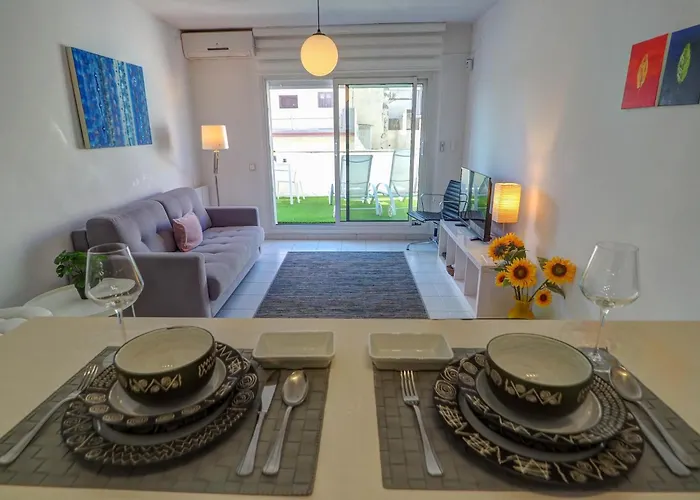 White Penthouse By Hello Homes