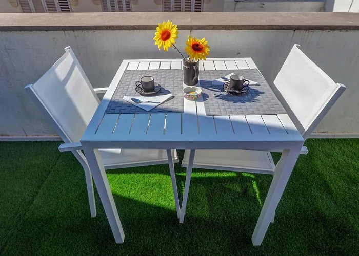White Penthouse By Hello Homes * Sitges