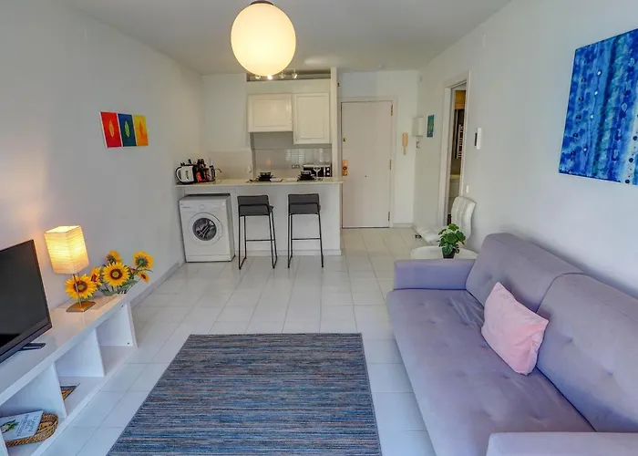 White Penthouse By Hello Homes