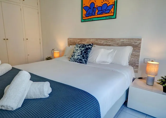 White Penthouse By Hello Homes *