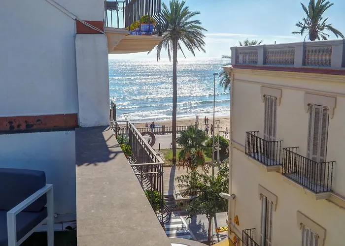 White Penthouse By Hello Homes